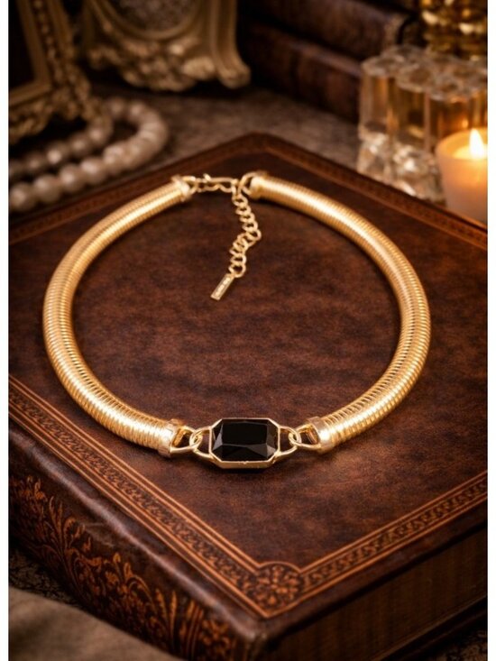 Saks Fifth Avenue Jewelry - Vintage Saks Fifth Avenue Gold Tone Collar Necklace Black Stone Center 80s